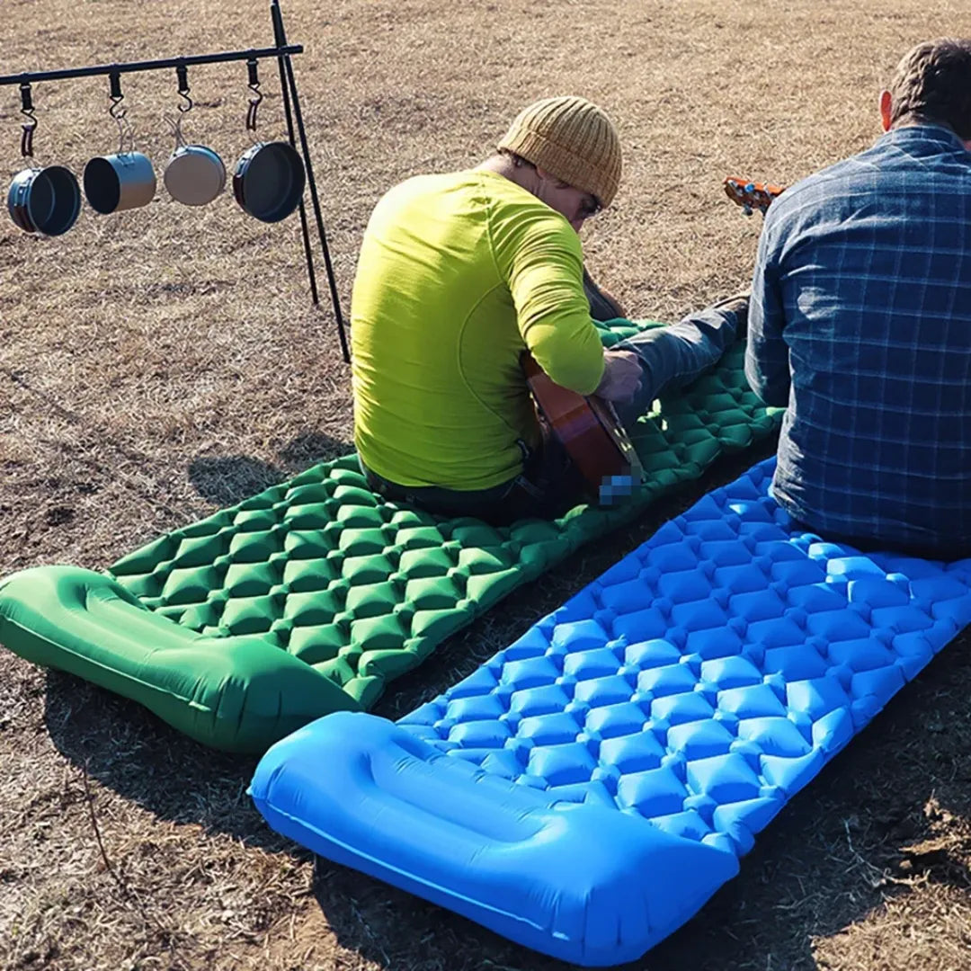 Oppustelig CampComfort | Bekvem luftmadras med indbygget pumpe til camping