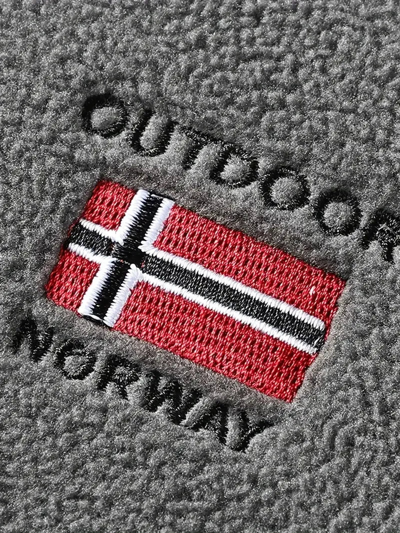 Varm og isolerende fleece jakke til udendørsaktiviteter.
