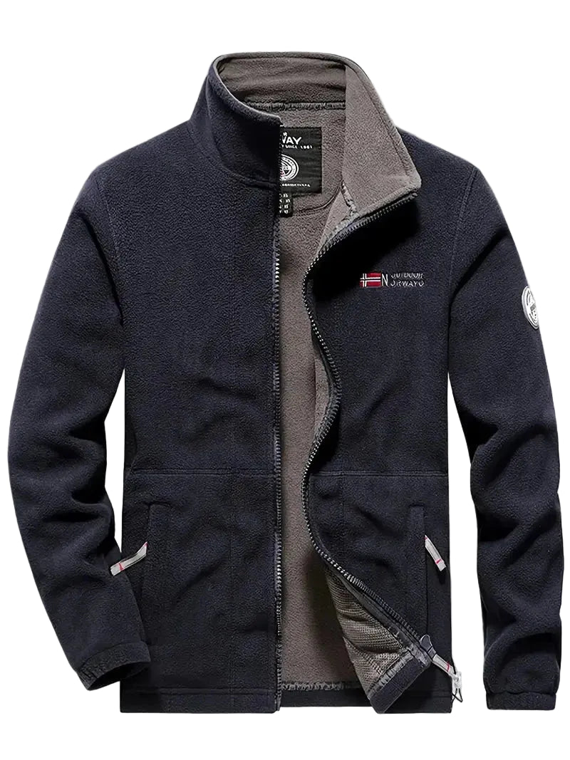 Varm og isolerende fleece jakke til udendørsaktiviteter.