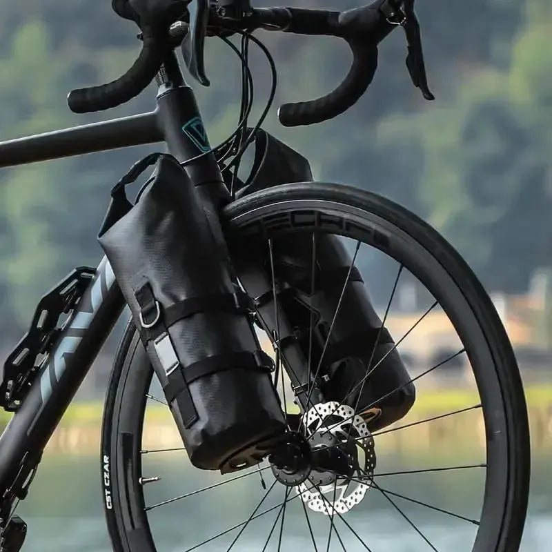 Vandtætte cykeltasker designet til forgaffelen